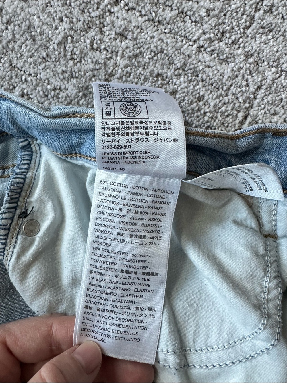 Levi’s 311 Shaping Skinny High Rise Jeans Light Wash Frayed Hem Size 30 - Picture 10 of 16